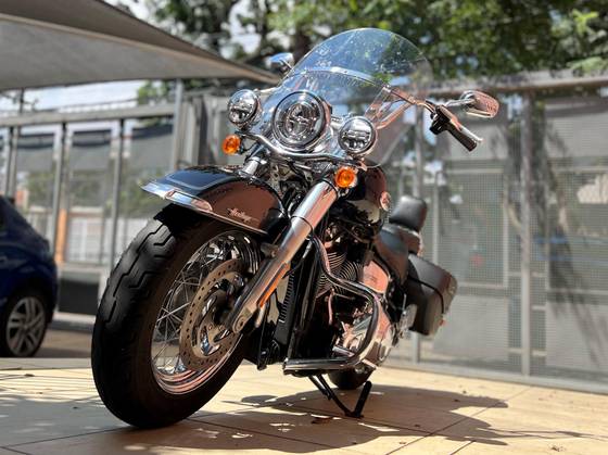 HARLEY-DAVIDSON SOFTAIL HERITAGE CLASSIC 114 